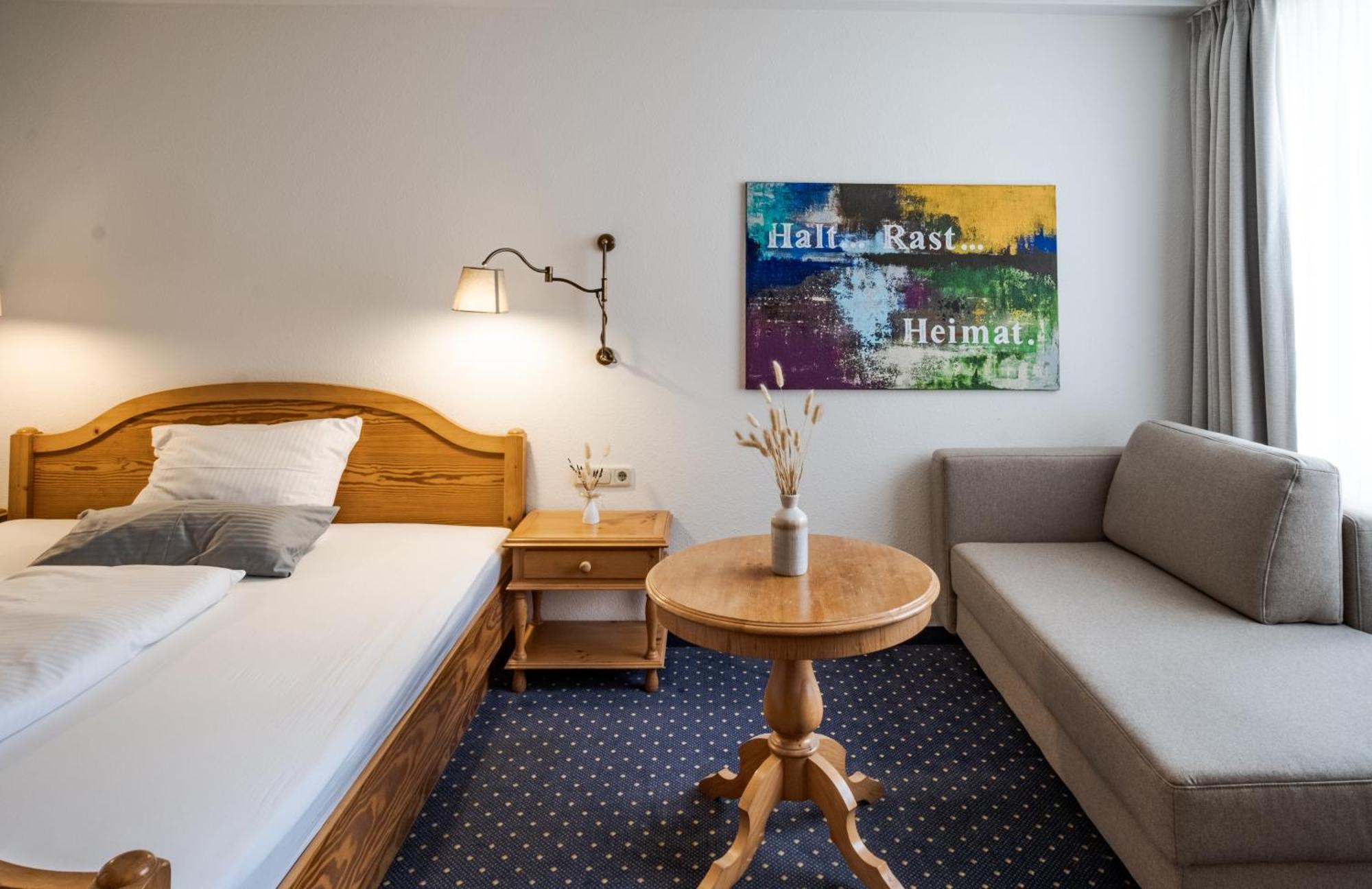Hotel Goldener Hirsch Kaufbeuren Exteriör bild