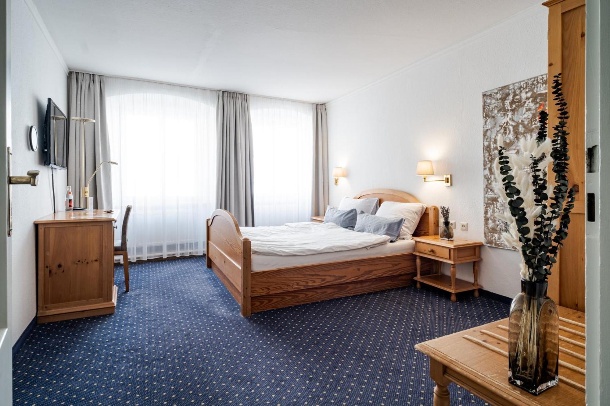 Hotel Goldener Hirsch Kaufbeuren Exteriör bild